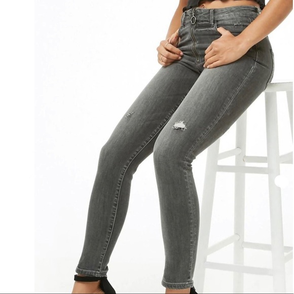 Pull-Ring Skinny Jeans ๐ | Forever 21 - Picture 5 of 11